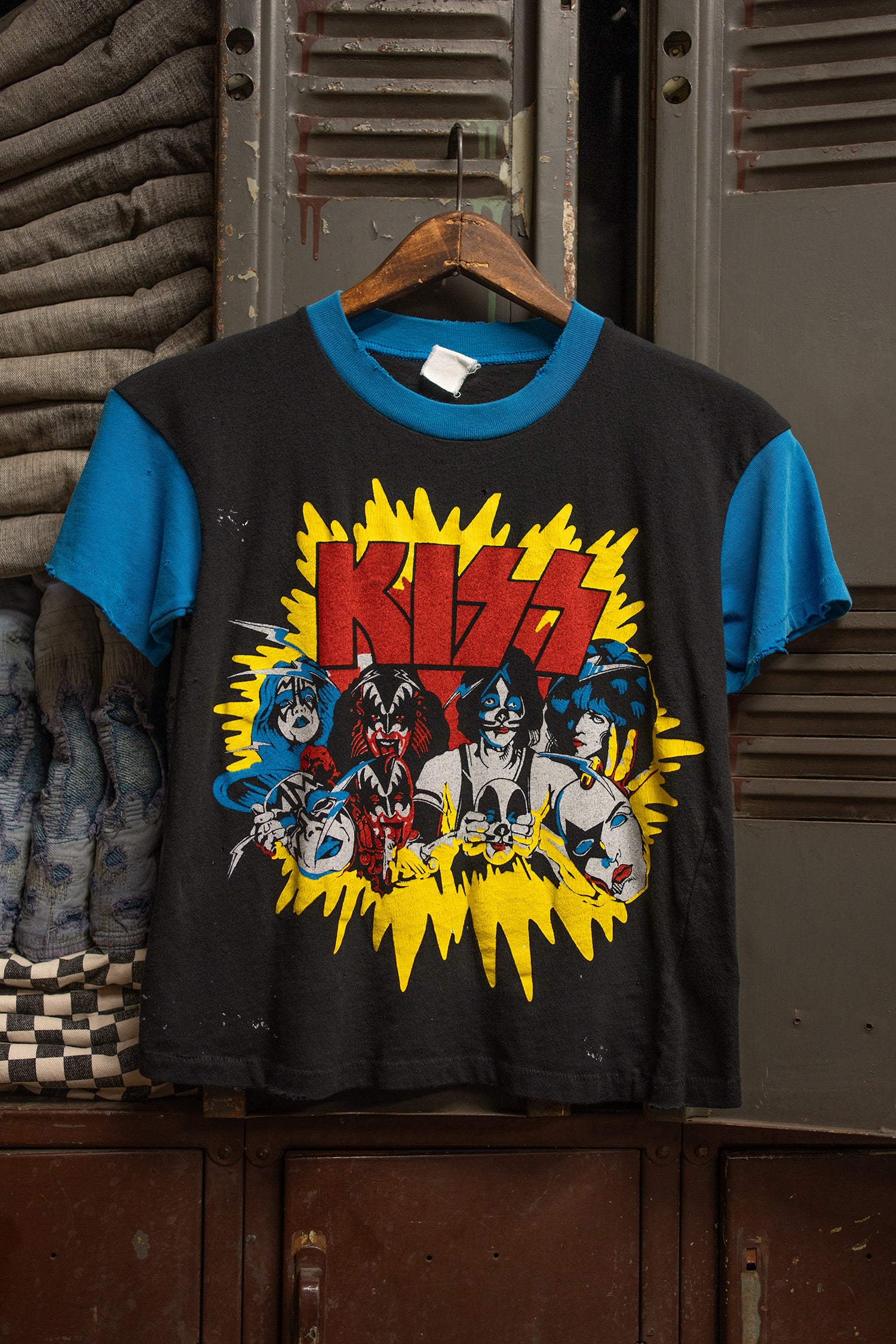 kiss – MadeWorn