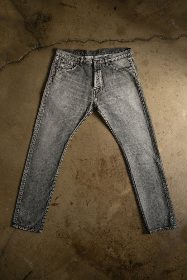 MADE WORN 그레이 워시아웃 데님 팬츠